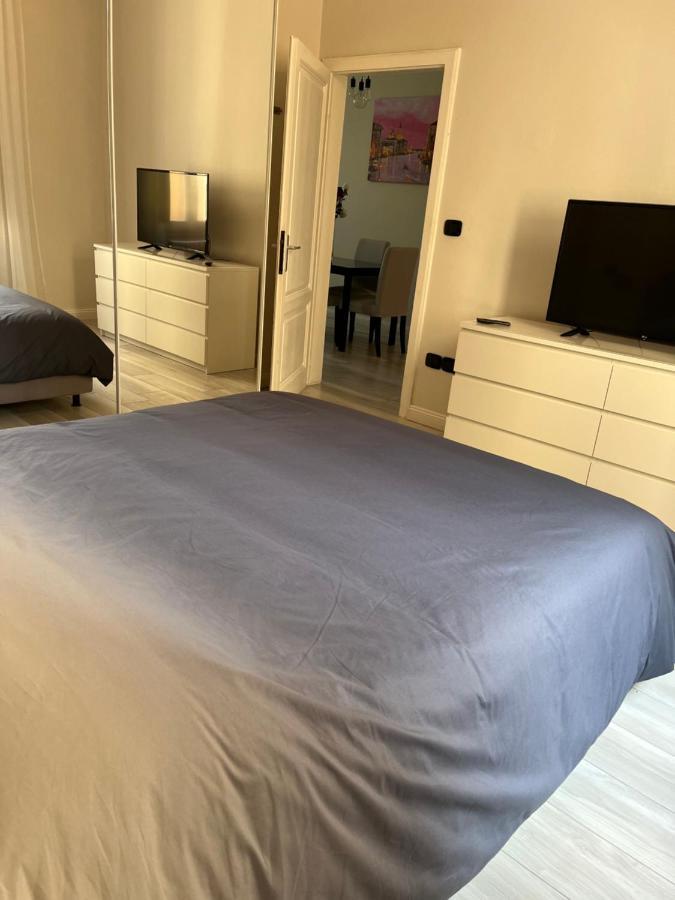 Grazioso Appartamento In Zona Centrale. Montecatini Terme Luaran gambar